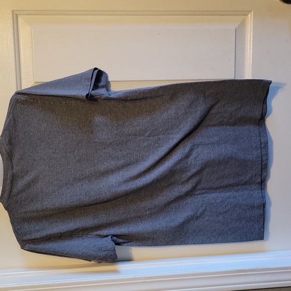 Volcom t-shirt and univibe t-shirt - Picture 5 of 6